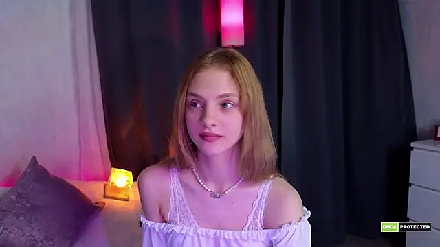 midnightMaya online show from 12.17.25