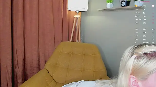 Snapshot of PocketDollX chatting on 07.23.26 PocketDollX online show from 07.23.26