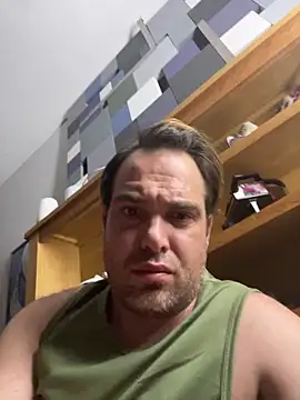 Snapshot of GymBoy83 chatting on 10.01.25 GymBoy83 online show from 10.01.25