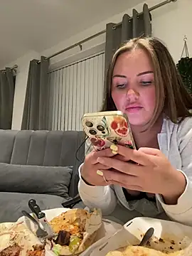 lolabeara online show from 04.11.26