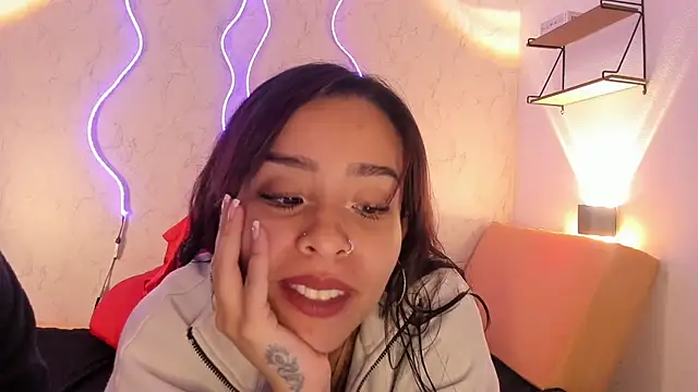 Snapshot of Mia_lopez_1 chatting on 04.28.26 Mia lopez 1 online show from 04.28.26