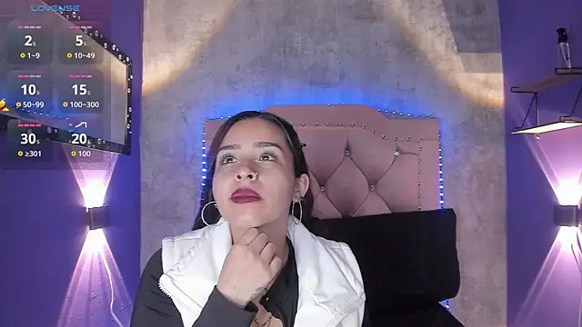 Snapshot of Mia_lopez_1 chatting on 05.14.26 Mia lopez 1 online show from 05.14.26
