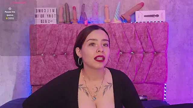 Snapshot of Mia_lopez_1 chatting on 05.29.26 Mia lopez 1 online show from 05.29.26