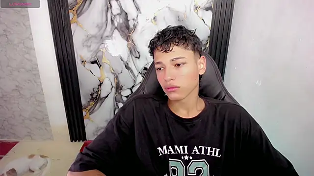 Im david02 online show from 12.01.25