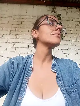 Jade 1-9 online show from 10.31.25