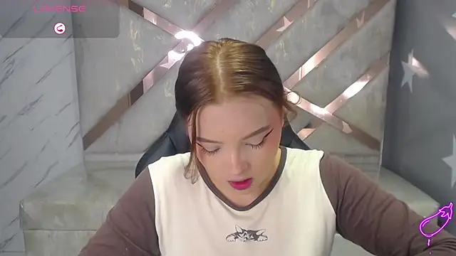 Snapshot of mia_foster_t chatting on 04.06.26 mia foster t online show from 04.06.26