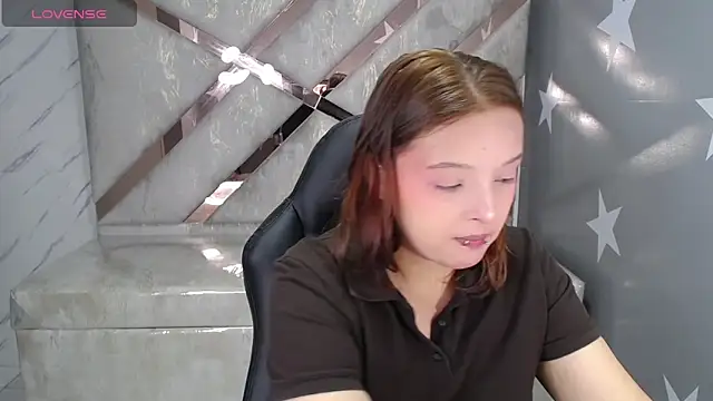 Snapshot of mia_foster_t chatting on 04.22.26 mia foster t online show from 04.22.26