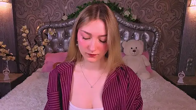 AngelAnabelle online show from 03.15.26