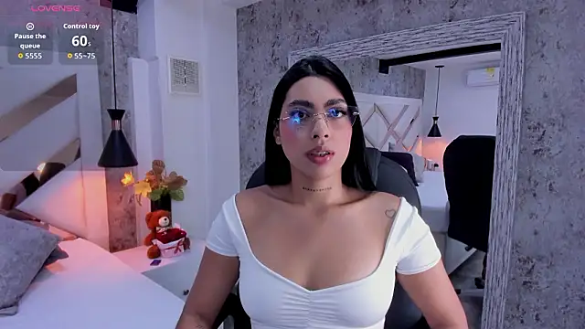 Vanessa Rain  online show from 01.17.26