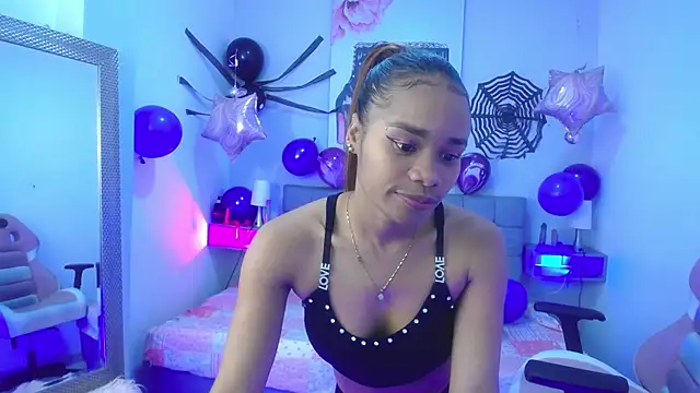 Snapshot of ingrid03_taffur chatting on 10.24.25 ingrid03 taffur online show from 10.24.25