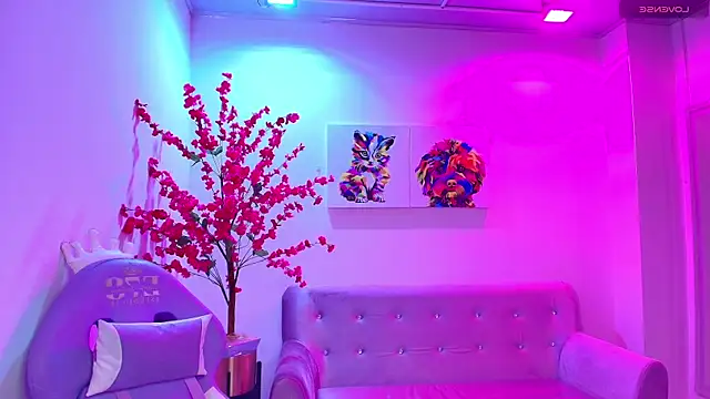 Summer miller online show from 11.10.25