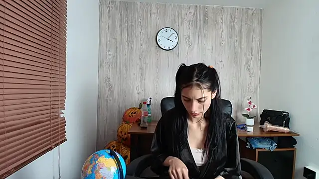 brandy danger online show from 10.05.25