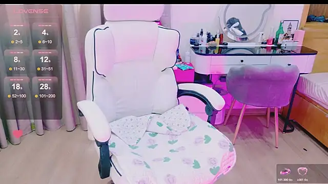 Snapshot of _Aria_Moonie chatting on 05.23.26 Aria Moonie online show from 05.23.26