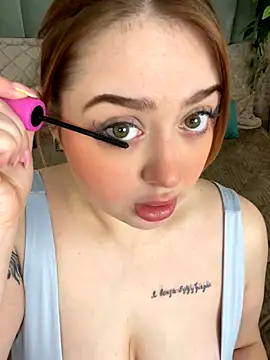 KellyMoors online show from 10.09.25