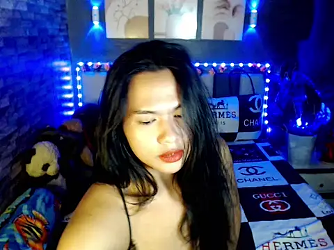 Snapshot of fallinLunaxX chatting on 05.02.26 fallinLunaxX online show from 05.02.26
