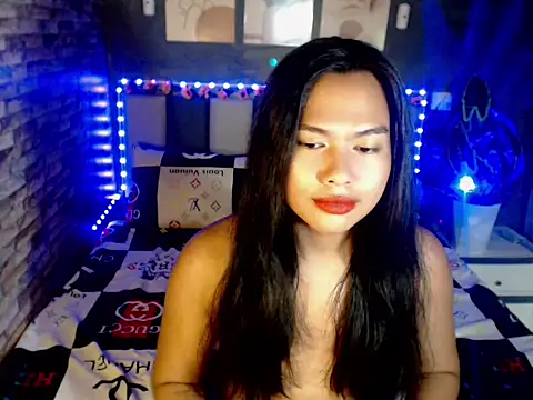 Snapshot of fallinLunaxX chatting on 05.16.26 fallinLunaxX online show from 05.16.26