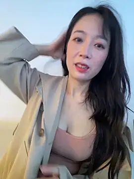 Snapshot of yourkeer chatting on 10.16.25 yourkeer online show from 10.16.25