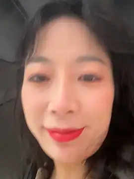 Snapshot of yourkeer chatting on 10.20.25 yourkeer online show from 10.20.25