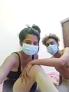 Snapshot of Hot-Aruhi chatting on 10.16.25 Hot-Aruhi online show from 10.16.25