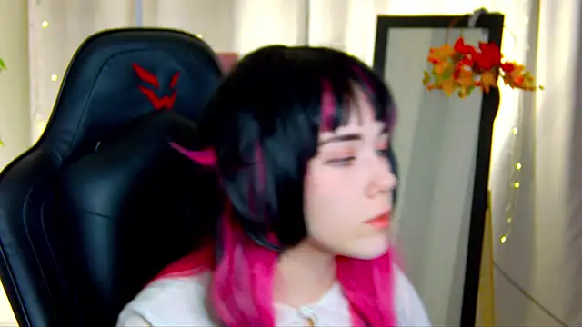 Kelly foox online show from 10.28.25