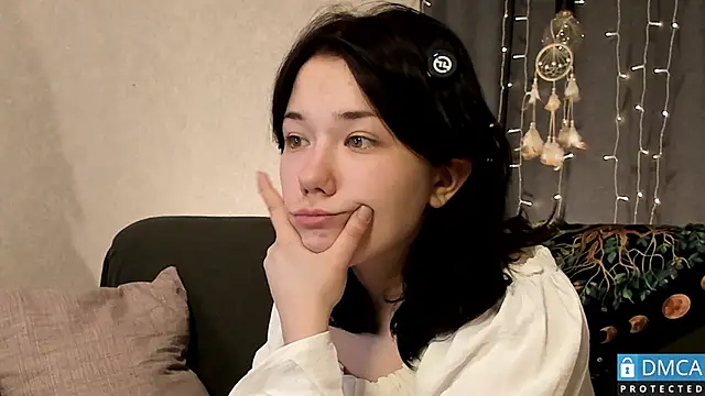 Kelly foox online show from 04.08.26