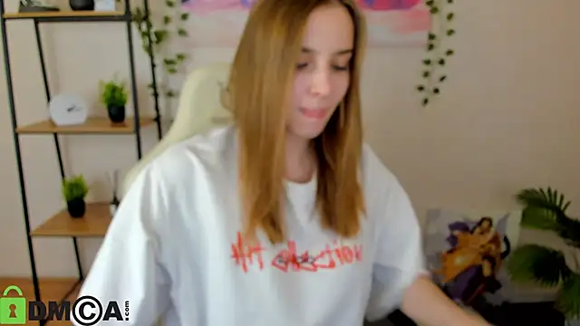 L1na Reeds online show from 11.21.25