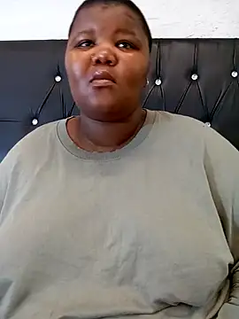 LadyBear2002 online show from 02.03.26