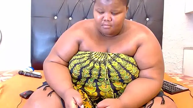 LadyBear2002 online show from 02.09.26