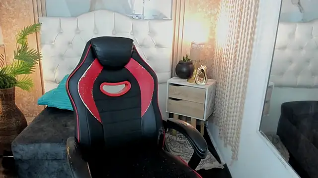 AriaVega online show from 04.16.26