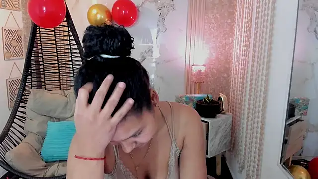 Snapshot of AriaVega chatting on 04.26.26 AriaVega online show from 04.26.26