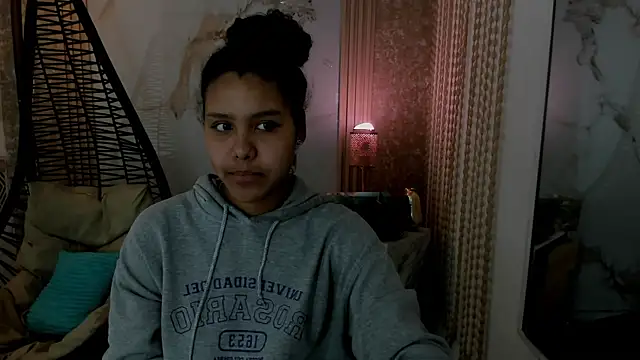 Snapshot of AriaVega chatting on 04.27.26 AriaVega online show from 04.27.26