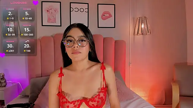 mara swan  online show from 10.16.25