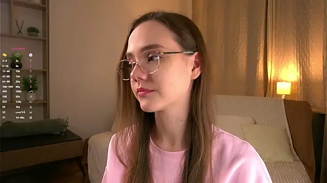 SweetSaraPie online show from 04.10.26