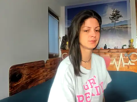 Snapshot of anissawhitenss chatting on 10.27.25 anissawhitenss online show from 10.27.25