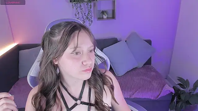 AliciaMoonx online show from 10.11.25