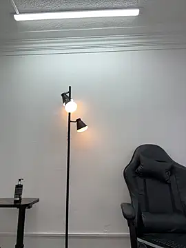 Snapshot of _Sarita_1 chatting on 11.18.25 Sarita 1 online show from 11.18.25