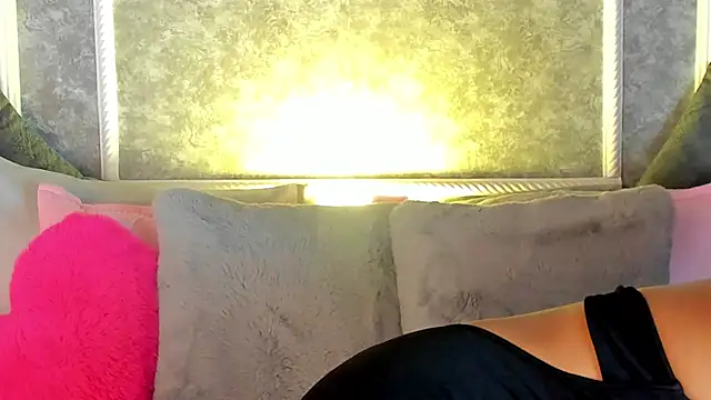  victoriaa  lois online show from 11.24.25