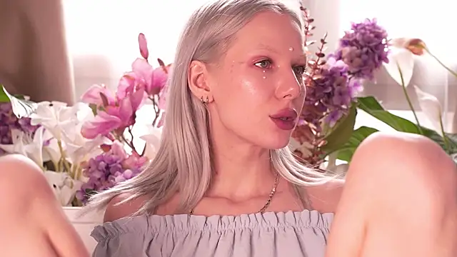 RanyThomson online show from 11.15.25