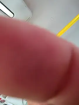 Snapshot of shannon_kinne_ chatting on 10.23.25 shannon kinne online show from 10.23.25