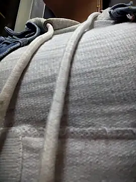 Snapshot of shannon_kinne_ chatting on 12.20.25 shannon kinne online show from 12.20.25