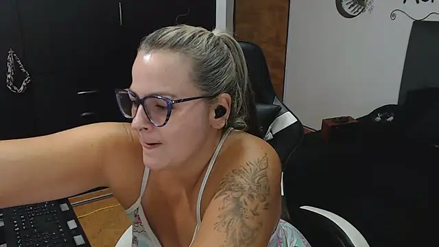 perlagoloza05 online show from 11.11.25