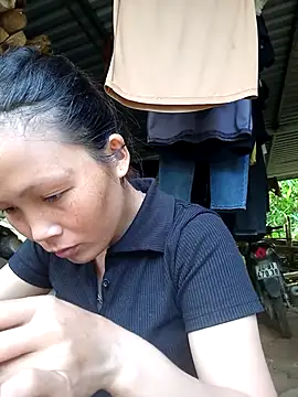 Snapshot of hanghuong chatting on 10.17.25 hanghuong online show from 10.17.25