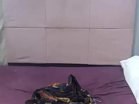 CurvyDollxx25 online show from 10.09.25