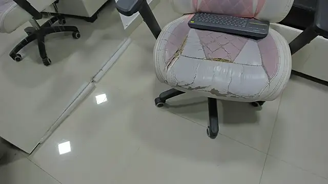 Madeline jade online show from 10.20.25