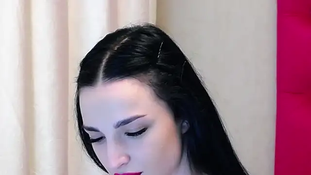 Snapshot of KimmySprinkles chatting on 10.03.25 KimmySprinkles online show from 10.03.25