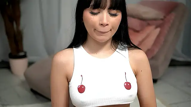 Snapshot of MysticLayla chatting on 03.18.26 MysticLayla online show from 03.18.26