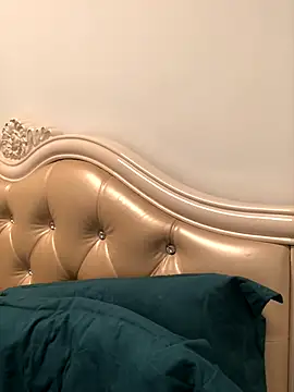 Mile-m online show from 11.22.25