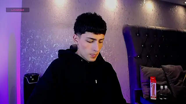 MateoMitchell online show from 12.19.25