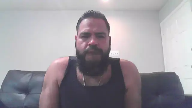 BigJohnBear39 online show from 10.18.25