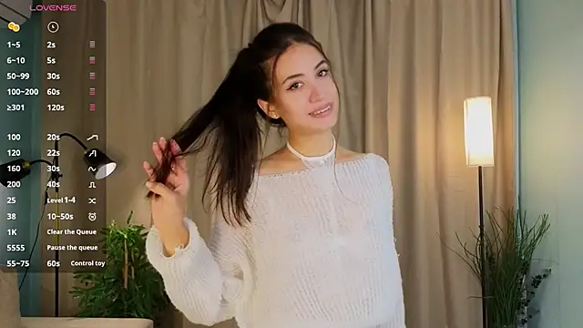 Playful Lia online show from 10.05.25